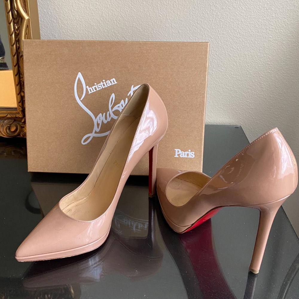 Louboutin Heels size 39 Nude